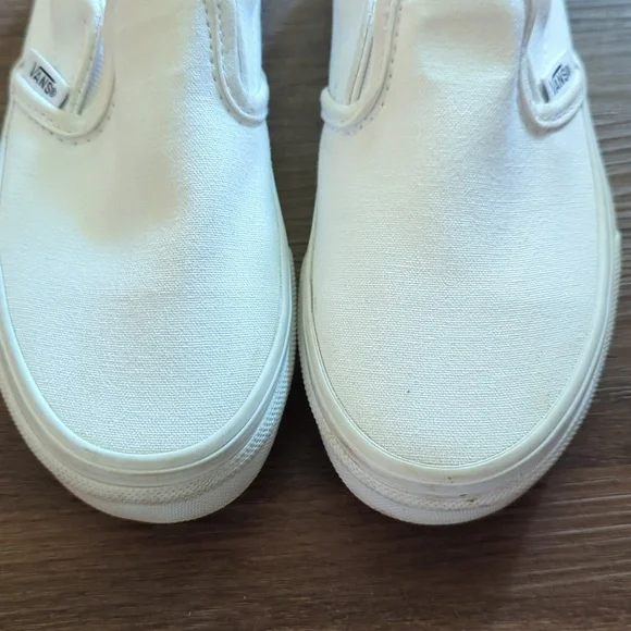 Vans - Picture 5 of 8